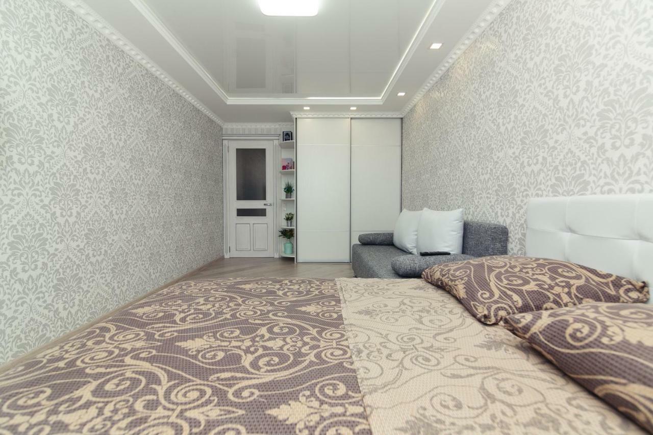 Luxury Apart-Hotel On Kondrateva Street Sumy Exterior foto
